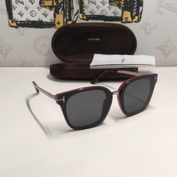 Tom Ford TF1014 71A Philippa-02 Sunglasses Shiny Bordeaux Smoke NEW - Picture 1 of 11